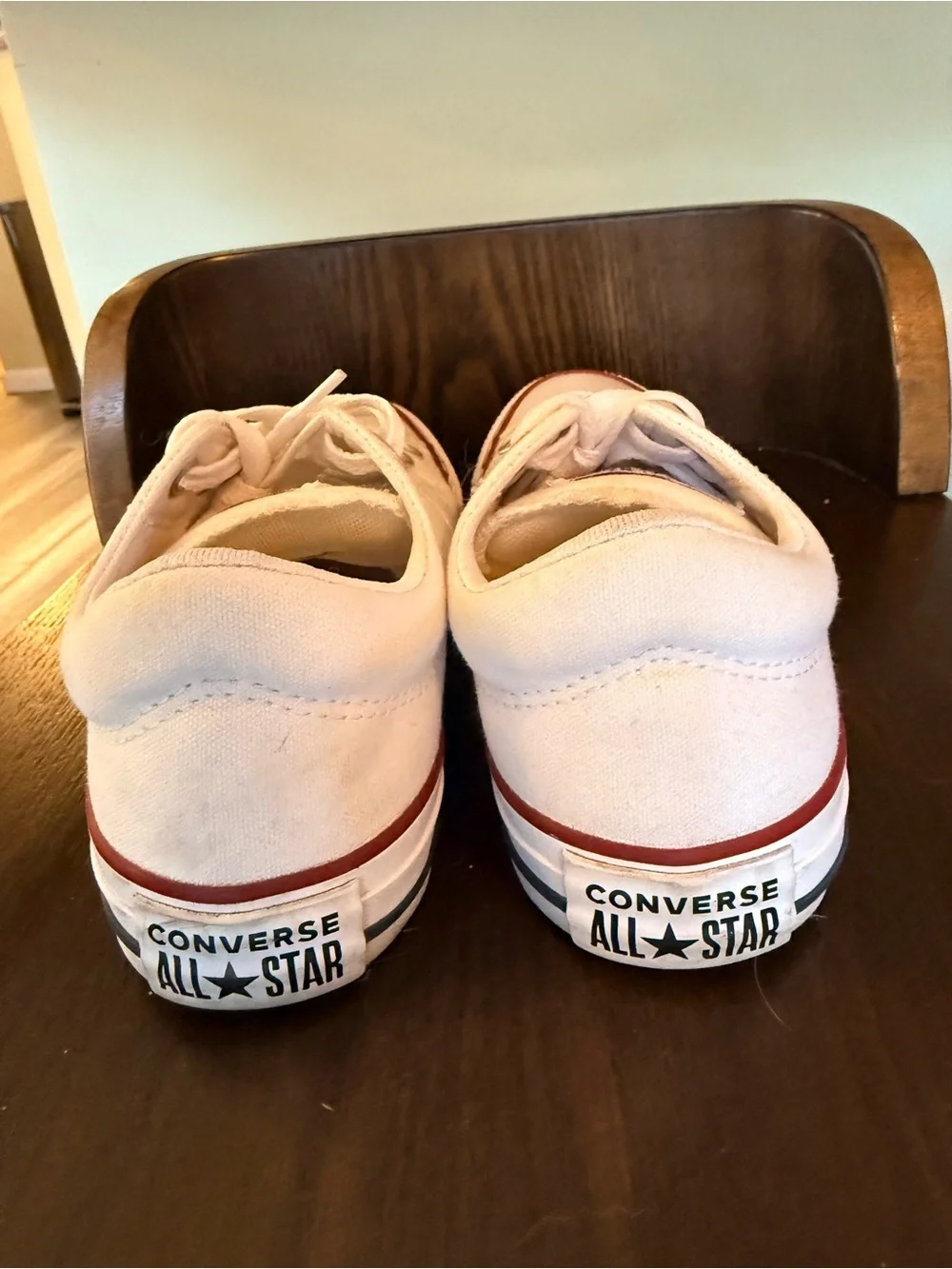 Converse Chuck Taylor All Star Low Top Sneakers women's size 6.5